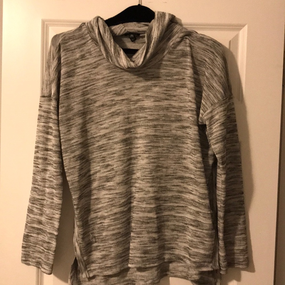 Turtleneck breathable sweater